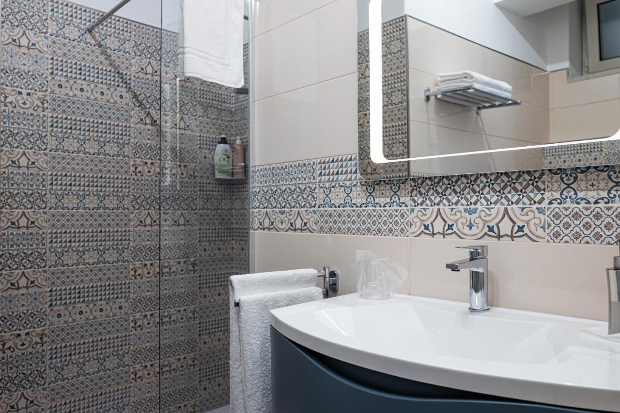 A Due Passi - Guest House Santo Stefano di Camastra Buitenkant foto